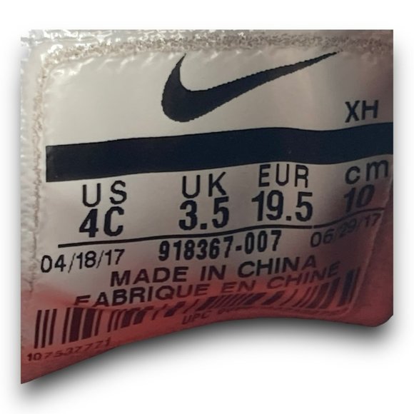 Nike LeBron Soldier 11 Sneakers 918367-007 Low Top Slip On Black Gum Toddler 4 - Picture 9 of 9